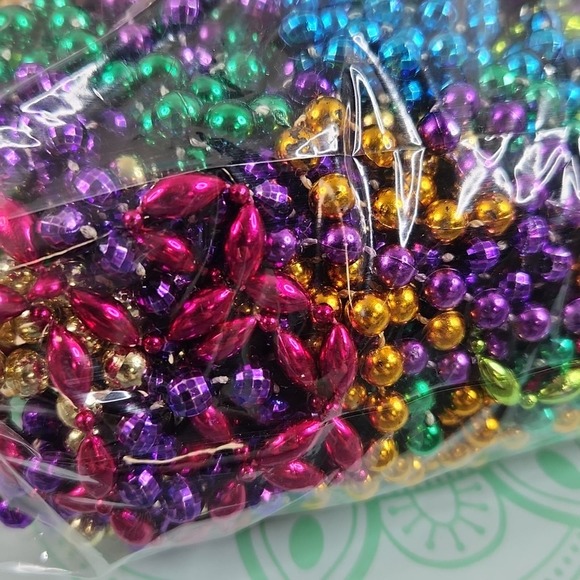 2lb Mystery Craft Broken Jewelry Loose Beads Lot - Picture 4 of 8